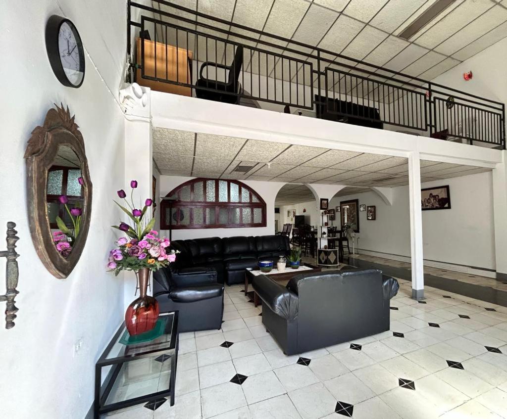 El Callejon Guest House León エクステリア 写真