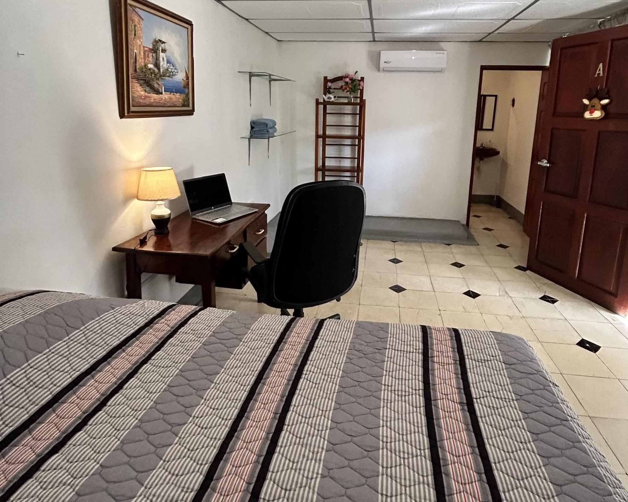 El Callejon Guest House León エクステリア 写真
